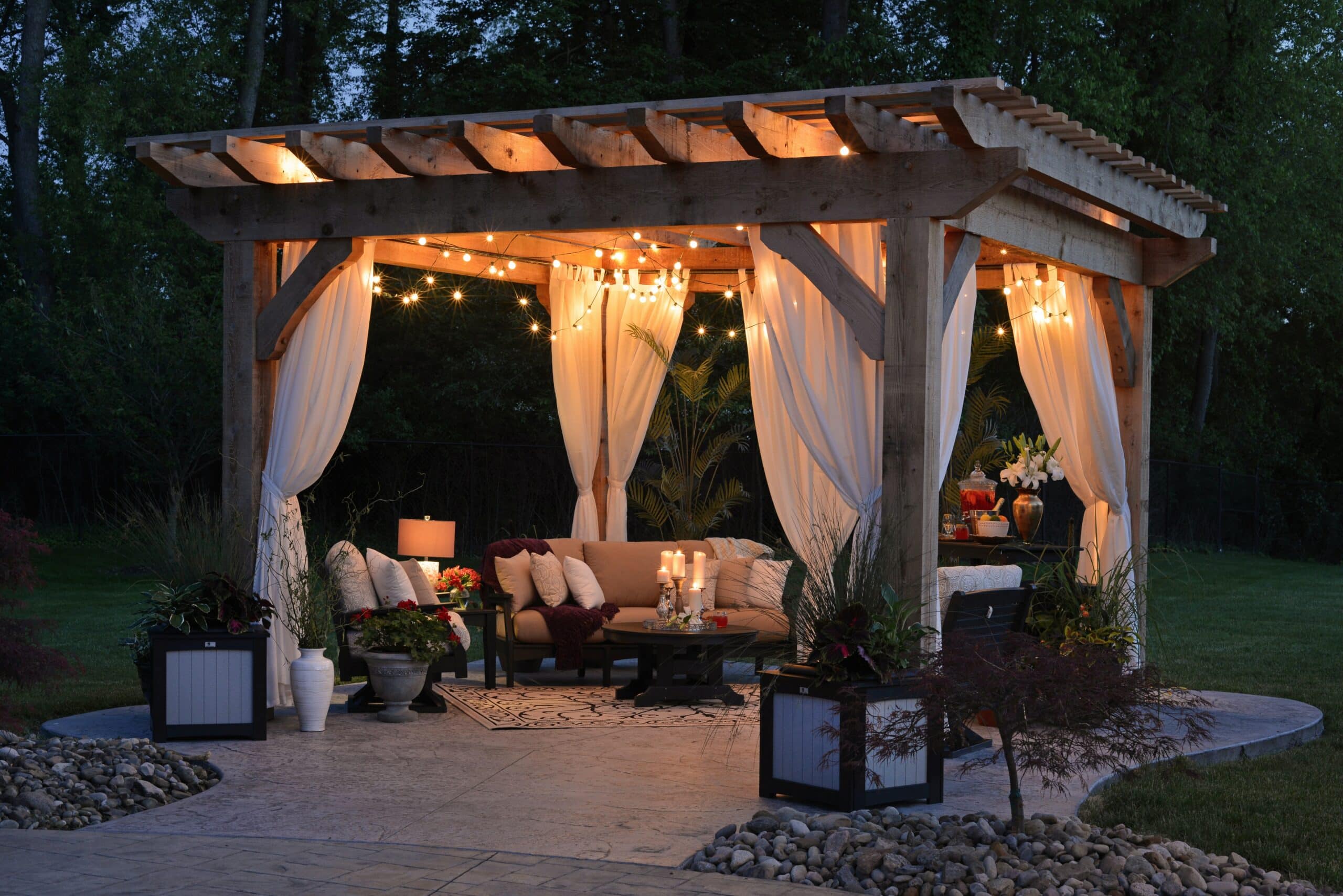 Best pergola material for Texas, Arizona, Florida or any other hot climate